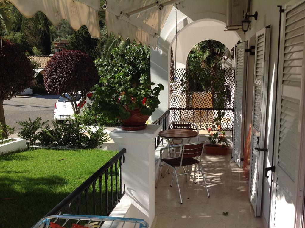 Villa Deza Ermones Exterior photo